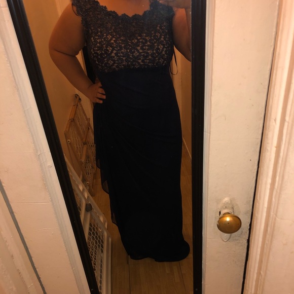 Plus size Formal Dress - Picture 2 of 4